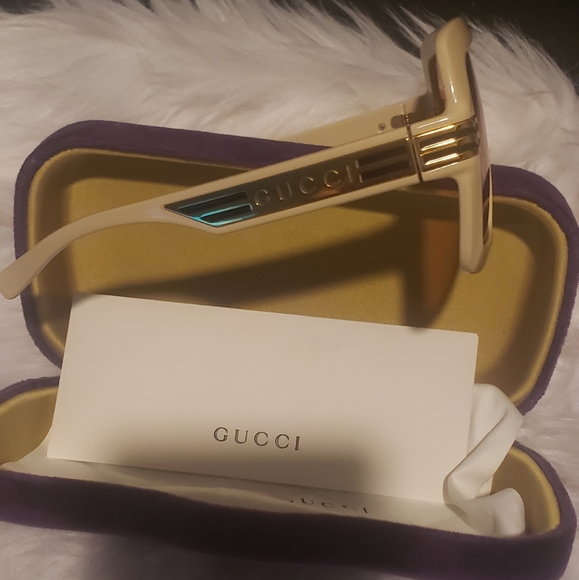 Gucci shades - Picture 3 of 3